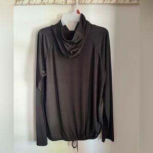 Under Armour women’s long sleeve top - size L